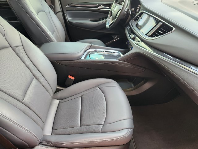 Used 2024 Buick Enclave Essence w/ Experience Buick Package FWD image 13