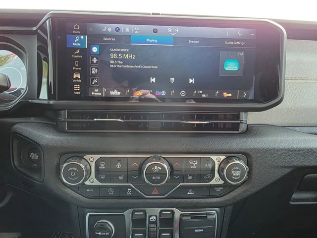 New 2026 Jeep Gladiator Sport image 17