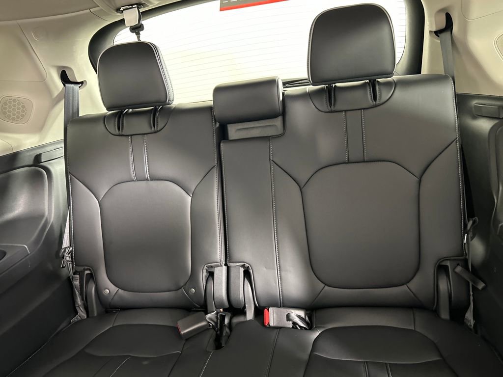 Used 2025 Honda Pilot Elite image 20