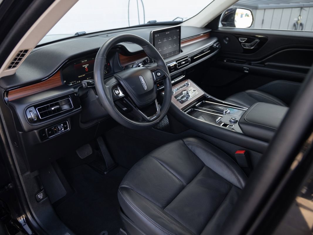 Used 2024 Lincoln Aviator Reserve image 11