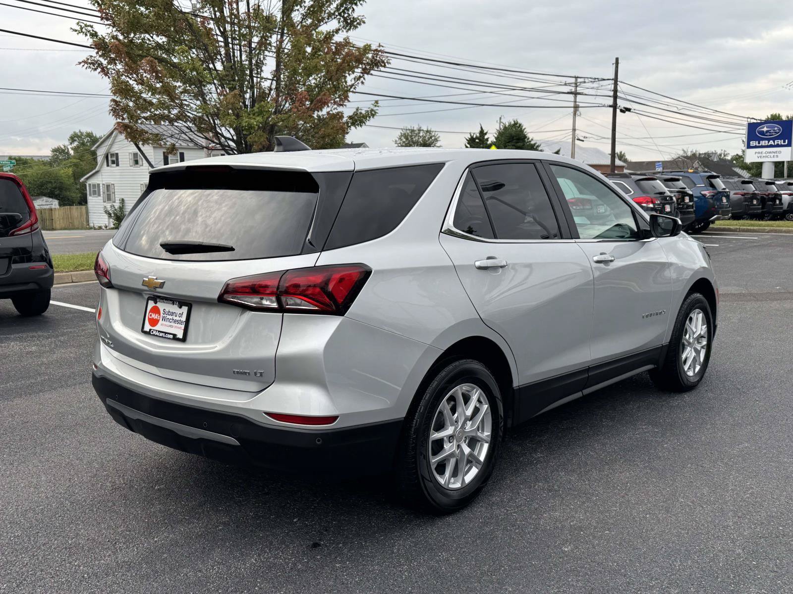 Used 2022 Chevrolet Equinox LT AWD/4WD image 2