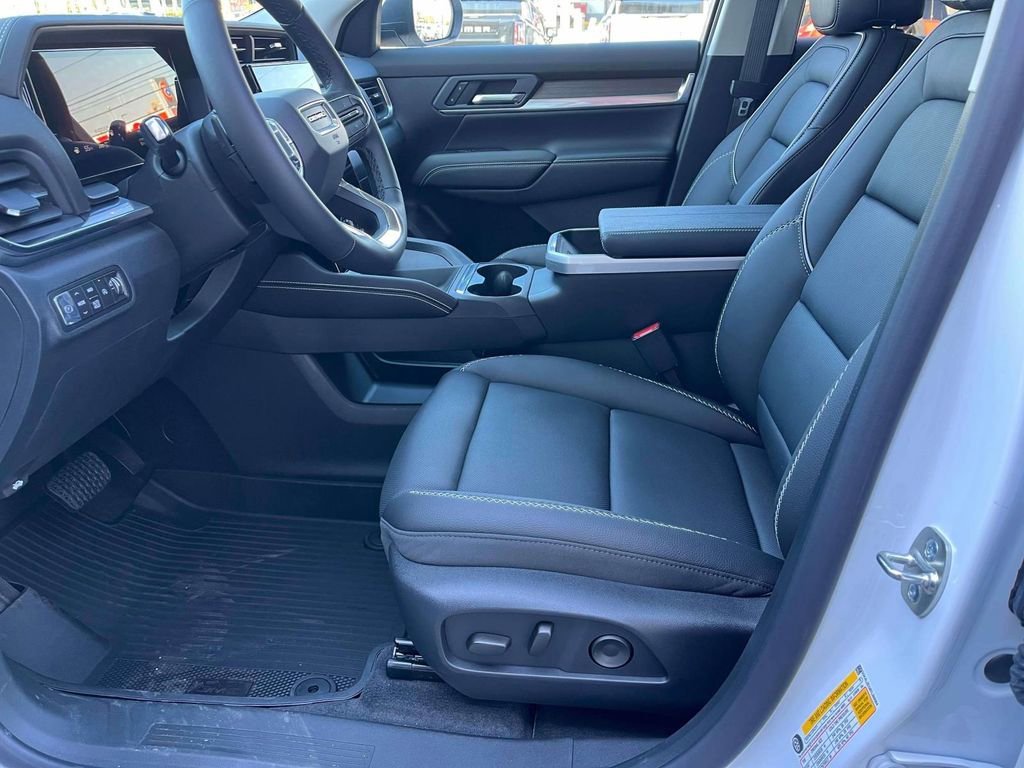 New 2026 GMC Terrain Denali w/ LPO, Floor Liner Package image 23