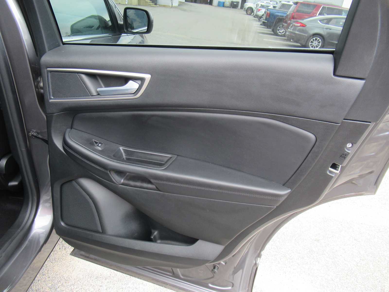 Used 2023 Ford Edge SEL AWD/4WD image 13