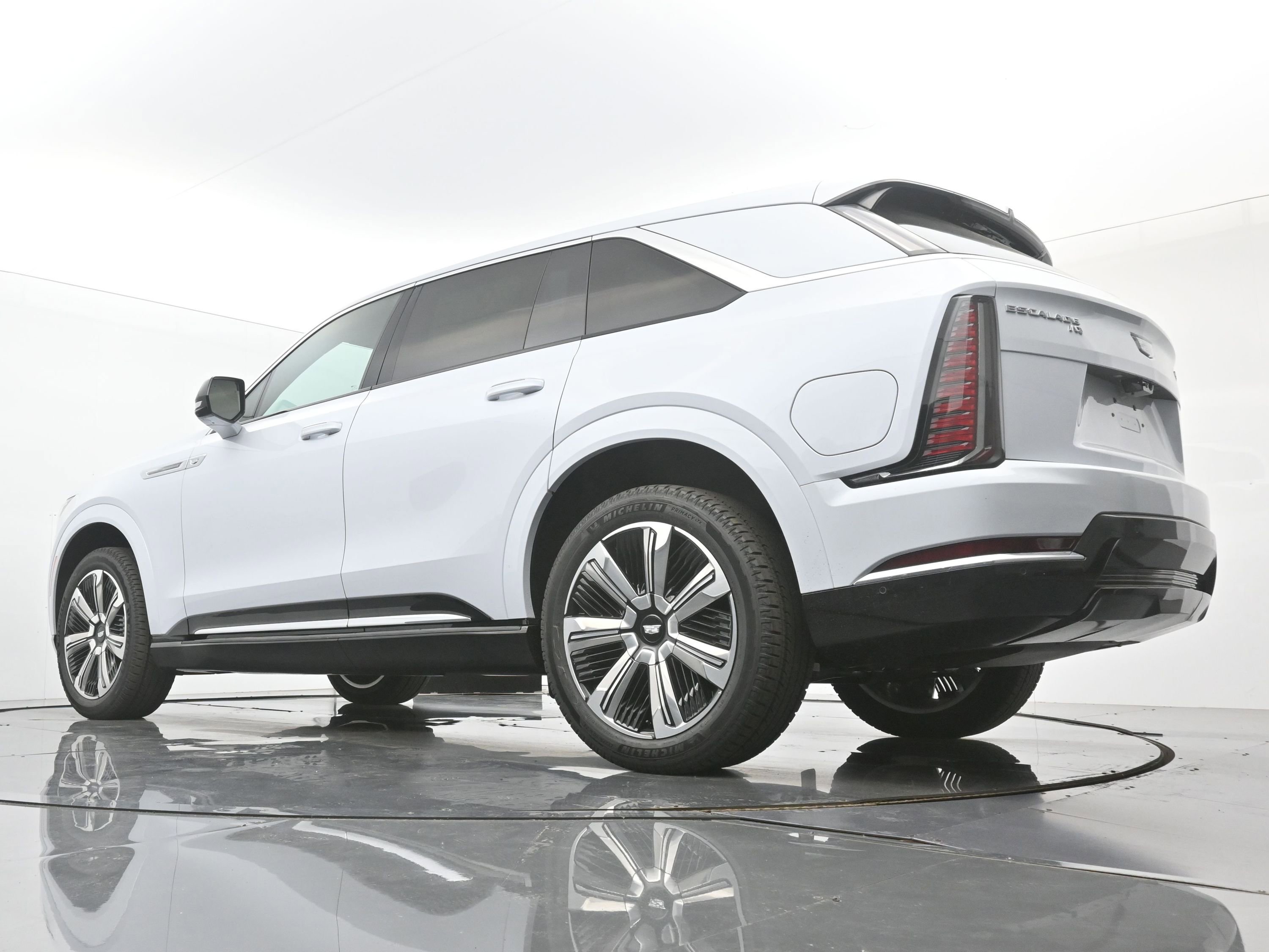 New 2026 Cadillac Escalade IQ Luxury 2 image 17