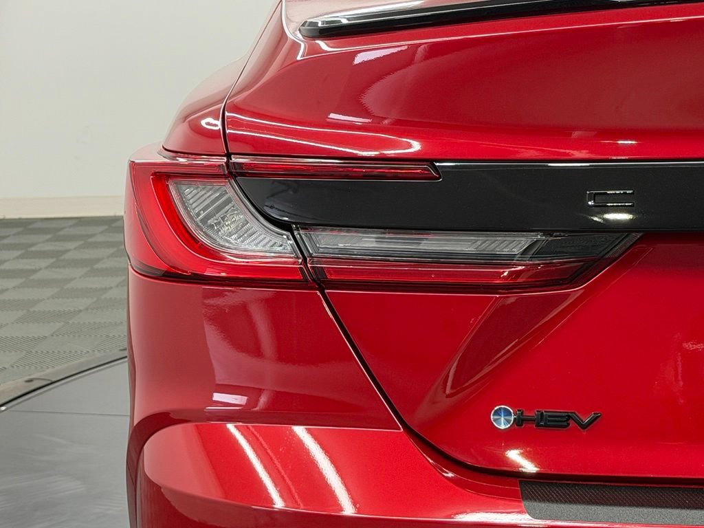 Used 2025 Toyota Camry XSE FWD image 13