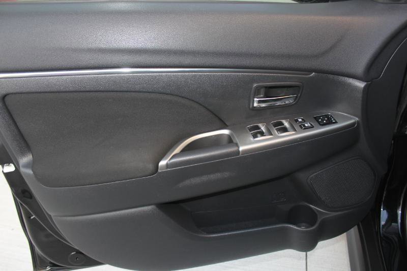 Used 2019 Mitsubishi Outlander Sport SE FWD image 12