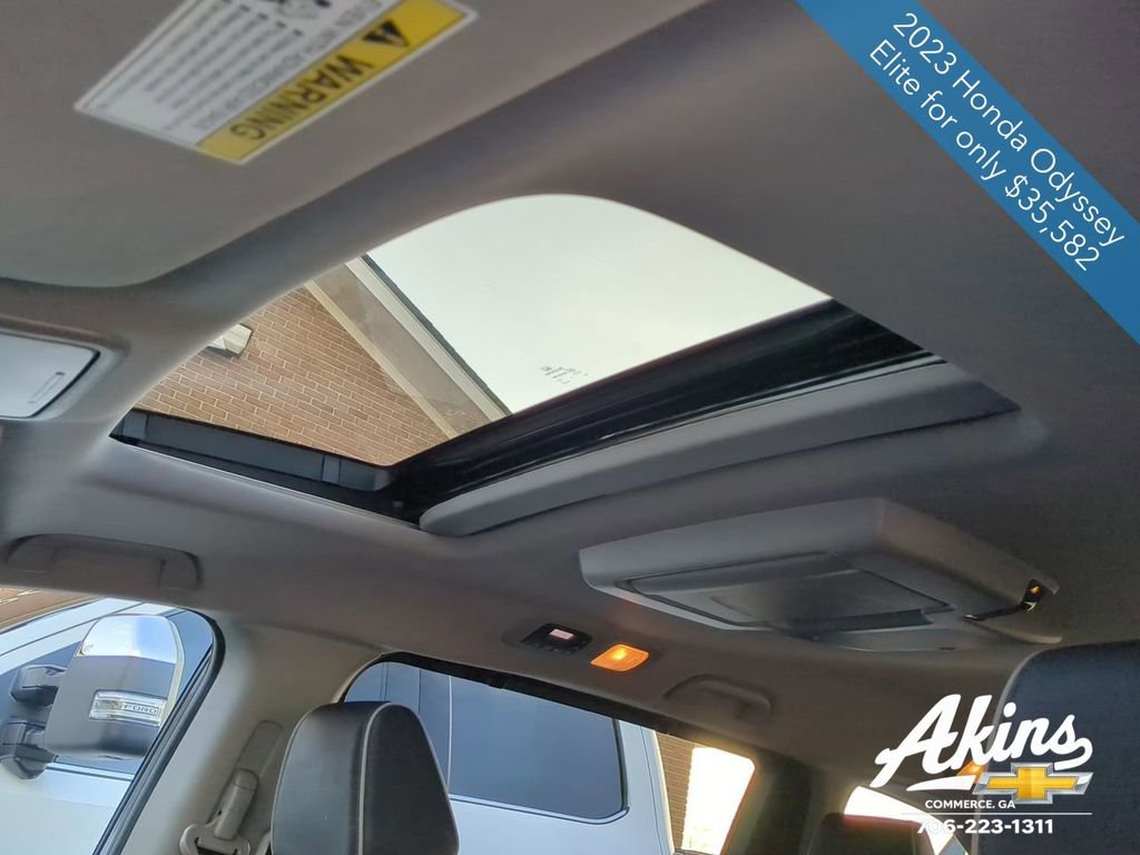 Used 2023 Honda Odyssey Elite image 17