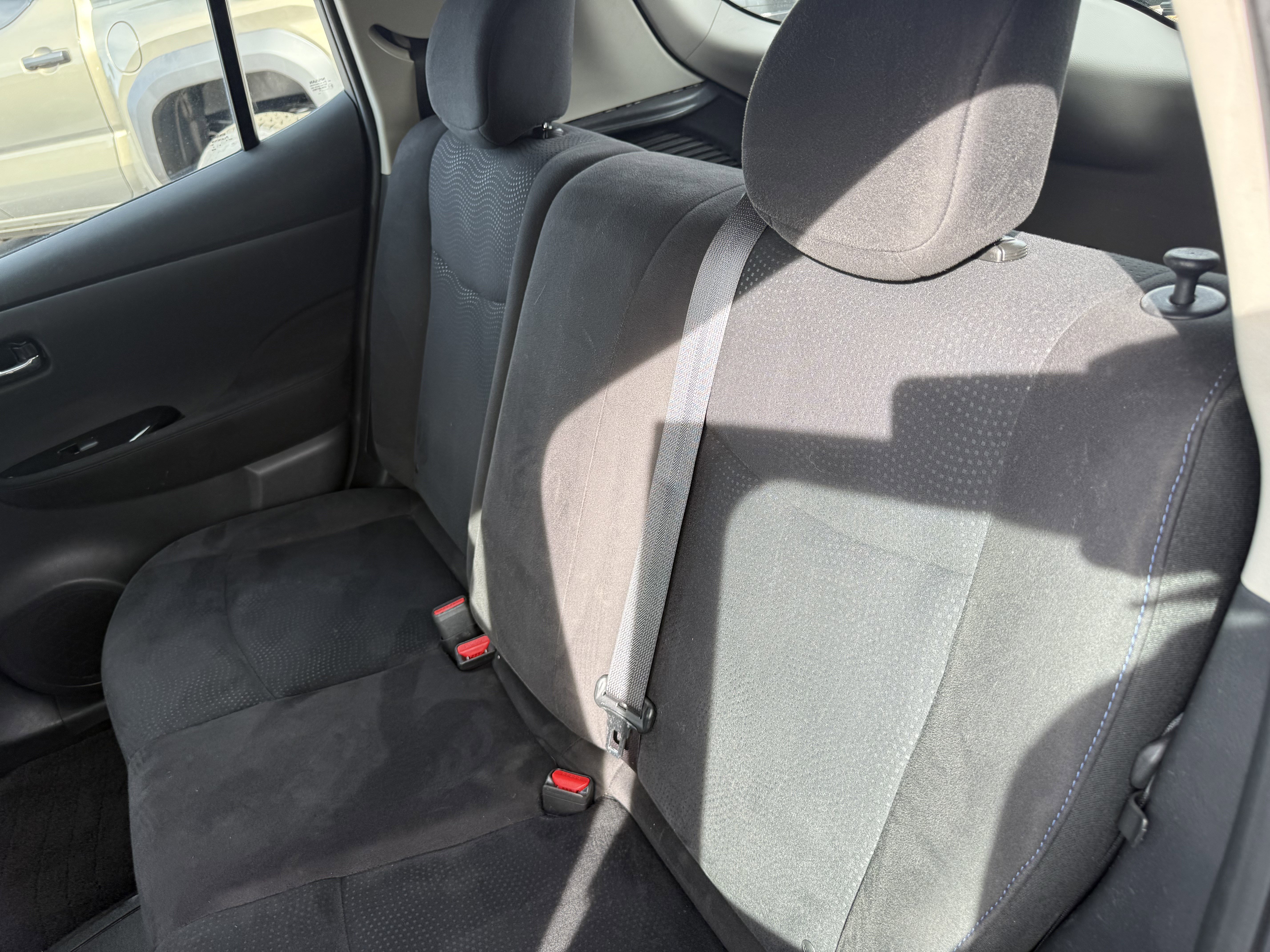 Used 2017 Nissan Leaf SV w/ Protection Package image 15