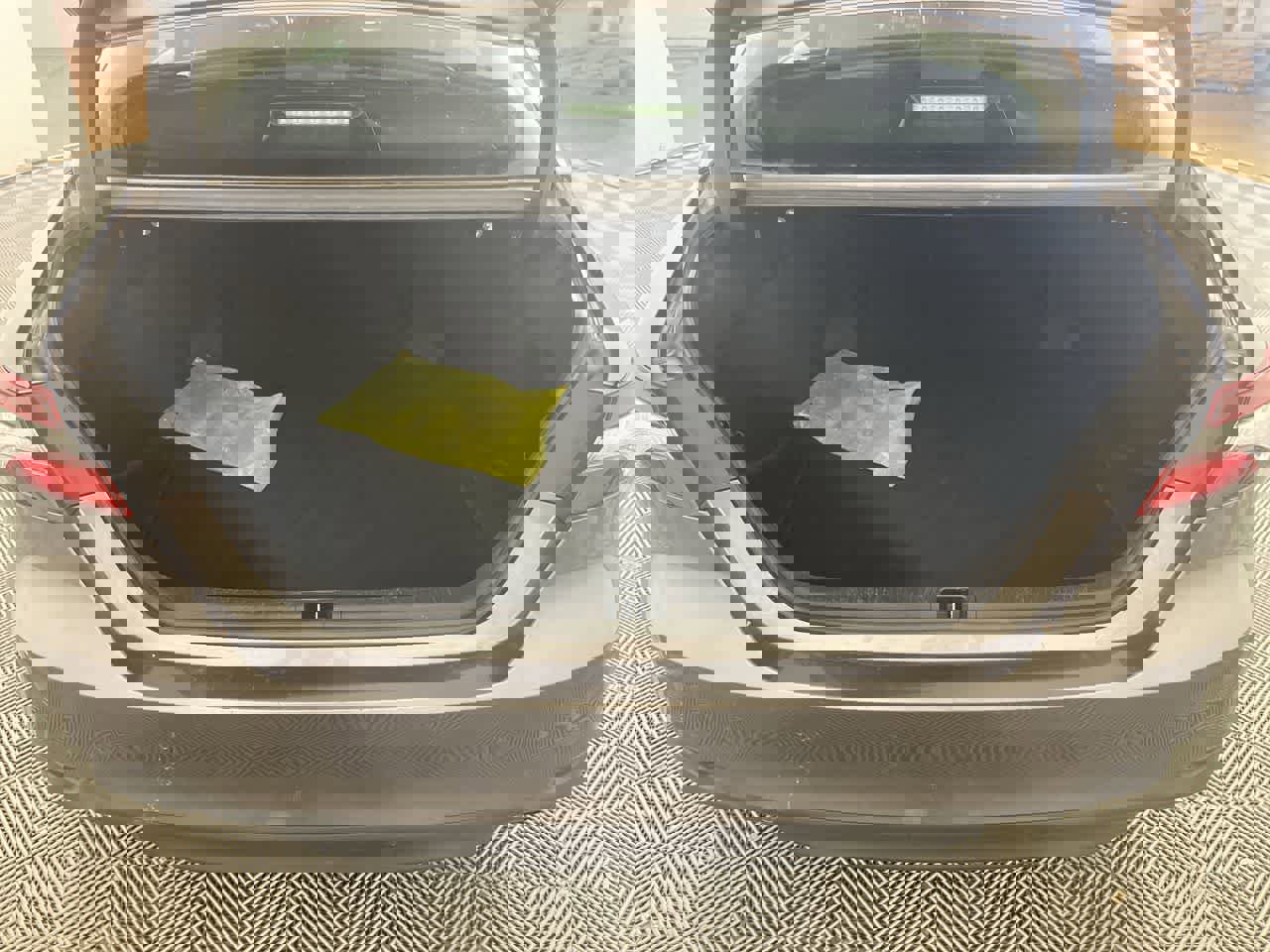 Used 2023 Toyota Camry LE image 27