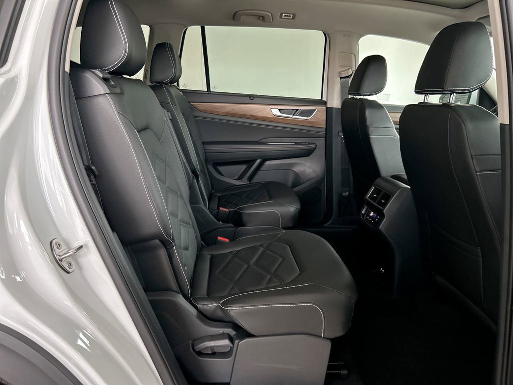 New 2026 Volkswagen Atlas SE image 40