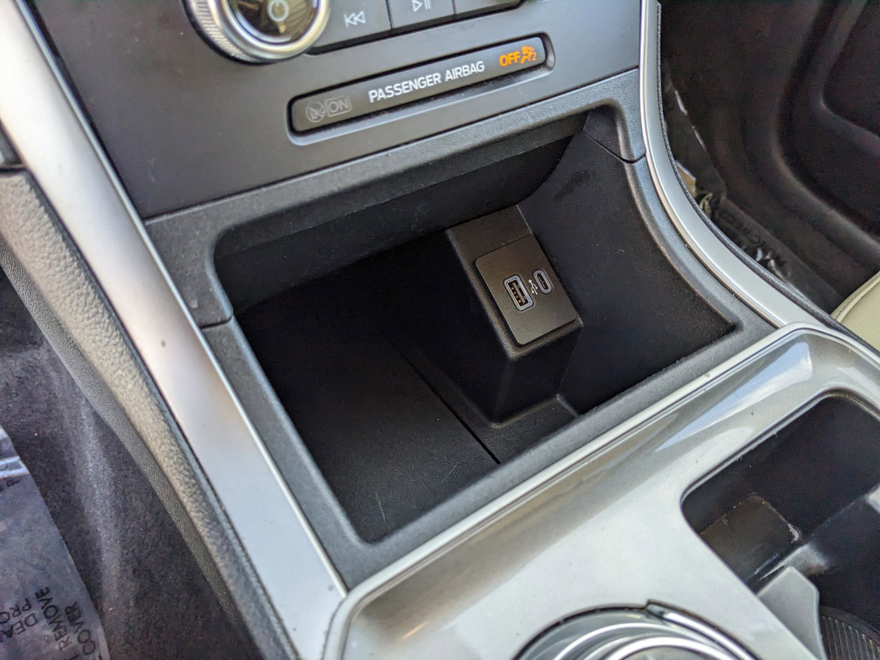 Used 2024 Ford Edge SEL image 20