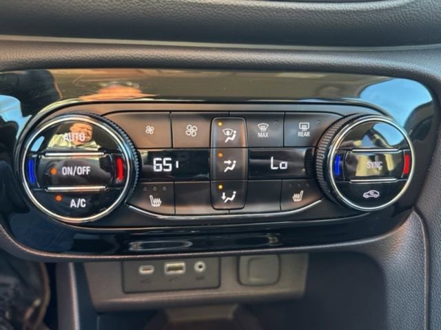 Used 2022 Buick Encore GX Select FWD image 31
