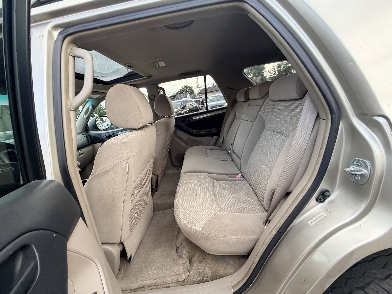 Used 2004 Toyota 4Runner SR5 AWD/4WD image 56