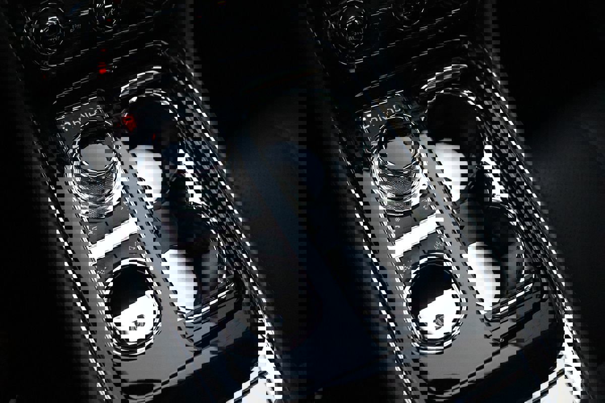 Used 2014 Jaguar XJ L Portfolio image 31