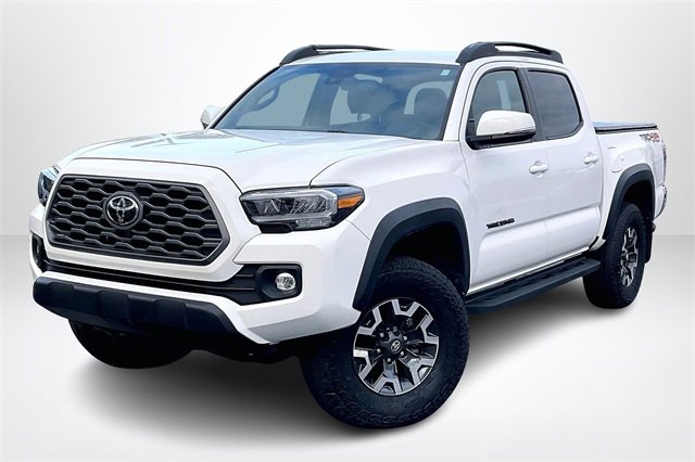 Used 2022 Toyota Tacoma TRD Off-Road image 2
