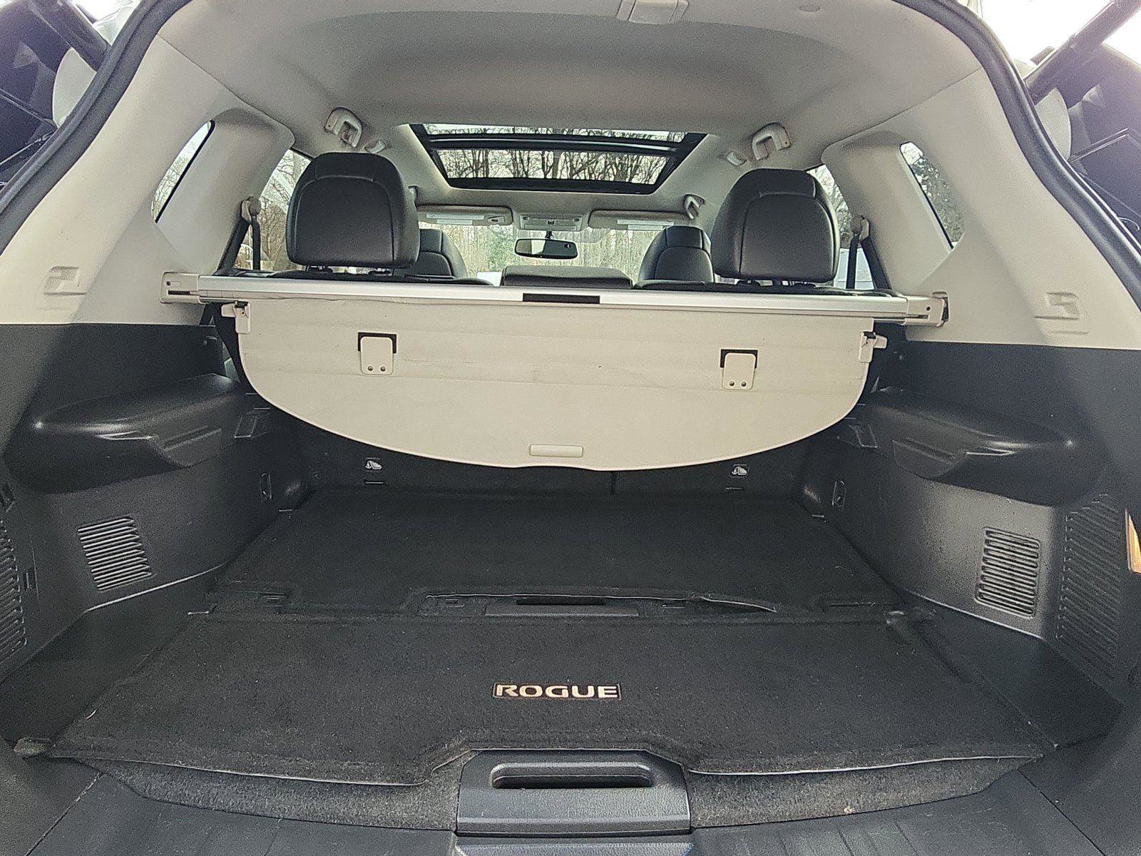 Used 2016 Nissan Rogue SL w/ SL Premium Package image 26