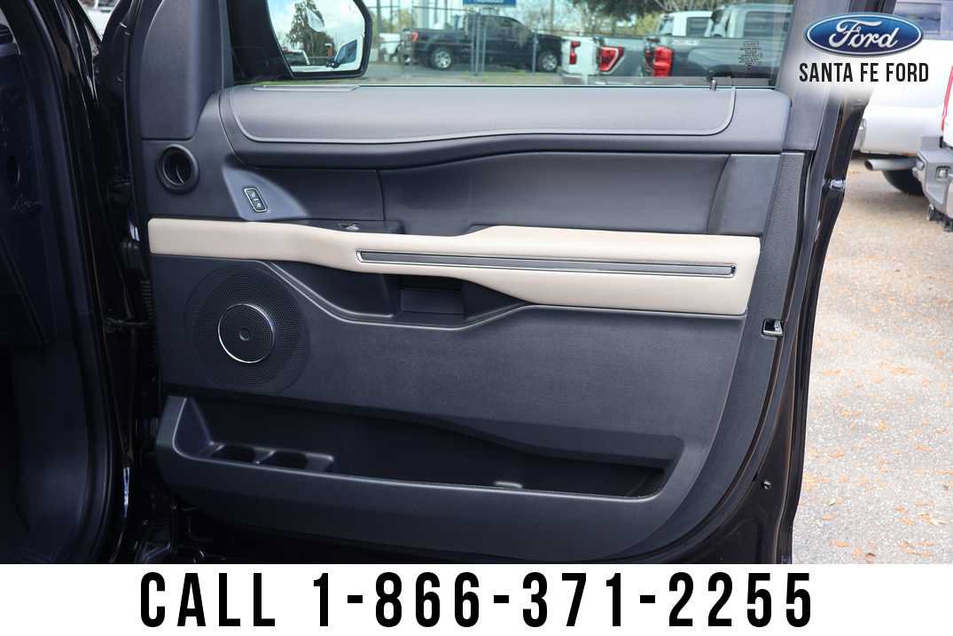 Used 2024 Ford Expedition XLT RWD image 27