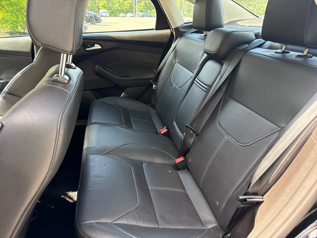Used 2016 Ford Focus SE w/ Equipment Group 201A FWD image 31