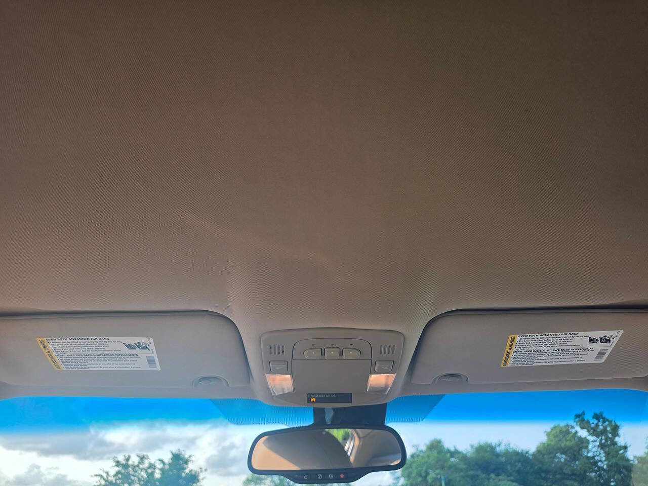 Used 2009 Buick Lucerne CXL w/ Driver Confidence Package image 41