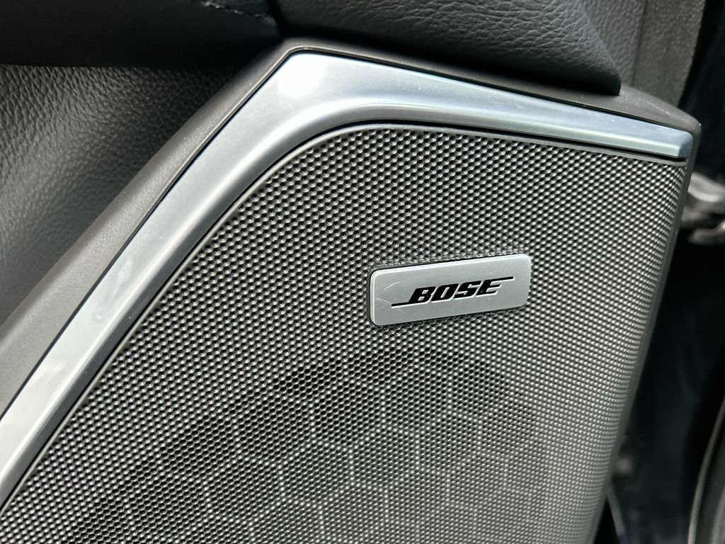 Used 2019 Cadillac Escalade Luxury w/ Escalade Sport Edition image 28