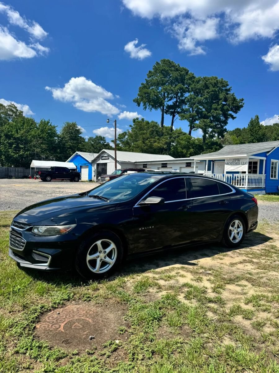 Used 2017 Chevrolet Malibu LS w/ LPO, Convenience Package 1 FWD image 5