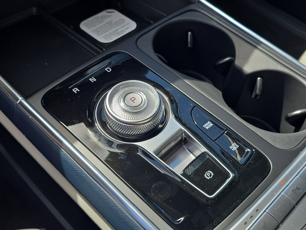 New 2026 Kia Carnival EX FWD image 28
