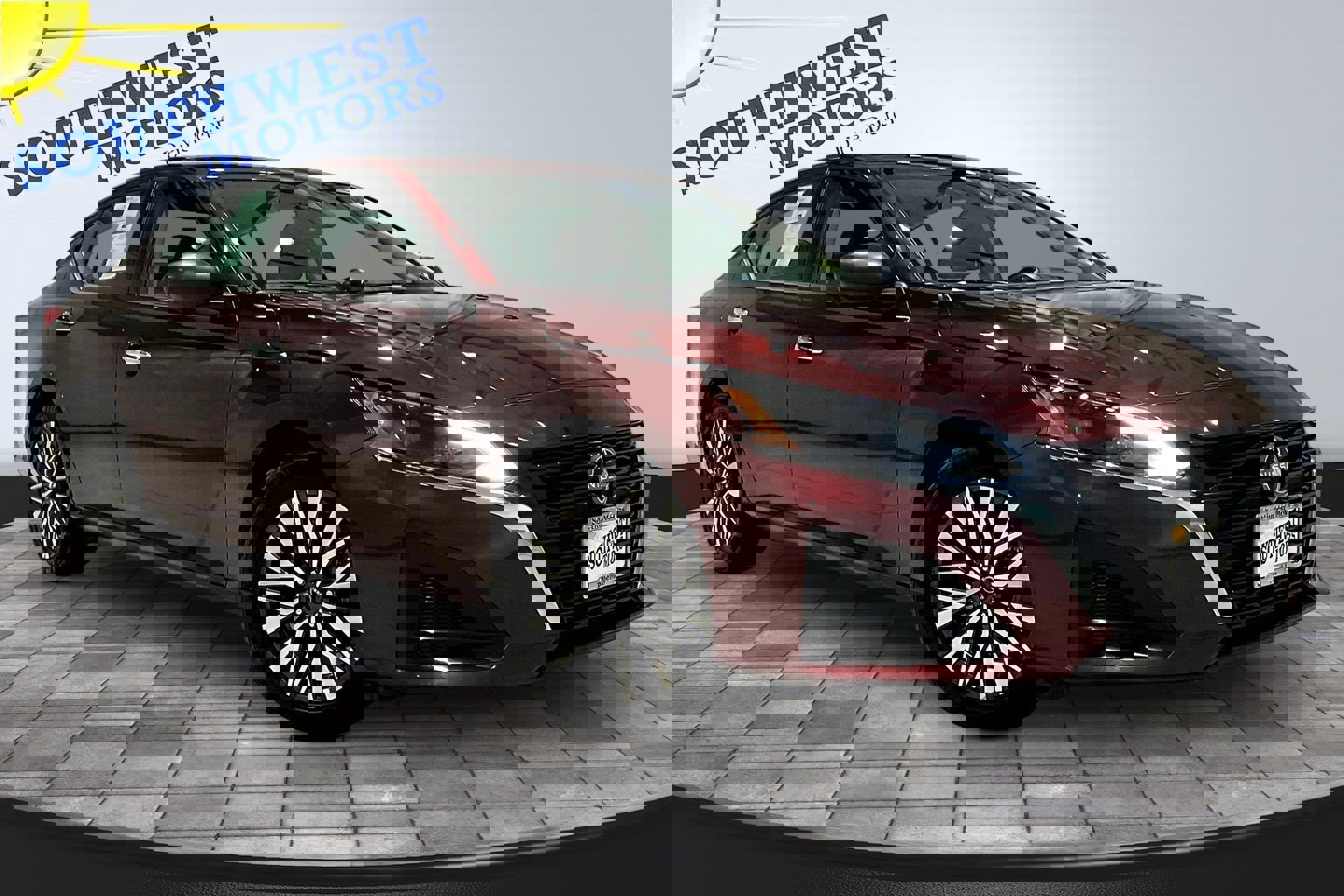 Used 2025 Nissan Altima 2.5 SV image 3