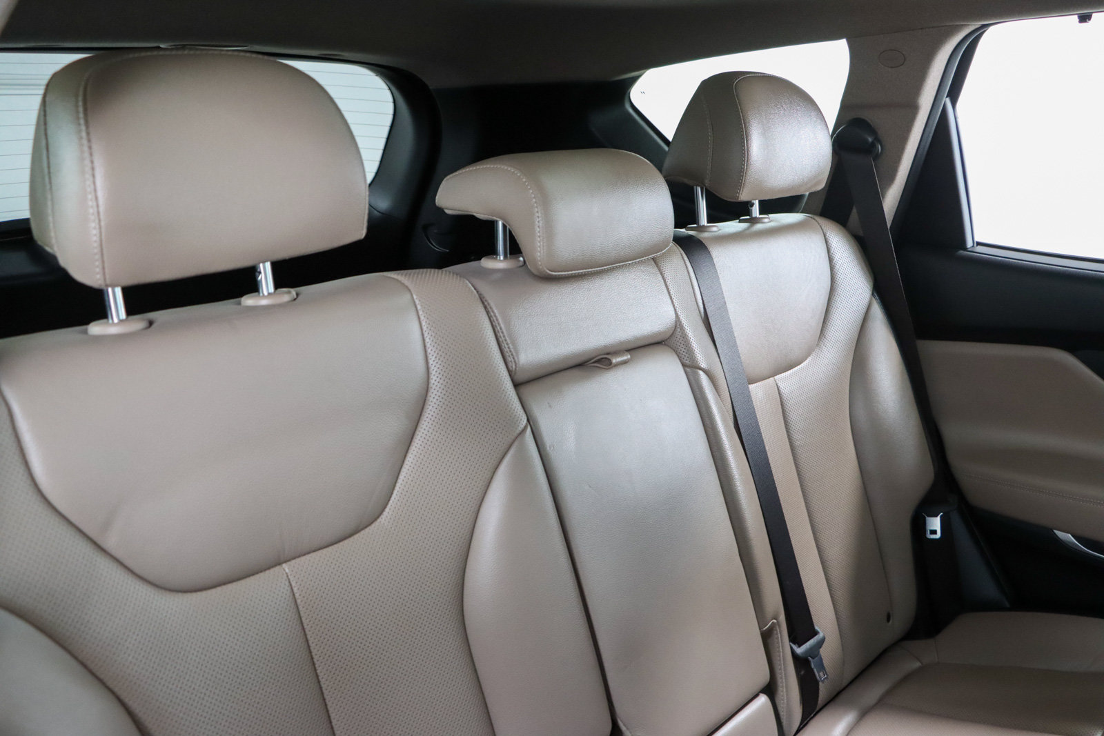 Used 2020 Hyundai Santa Fe Limited FWD image 29