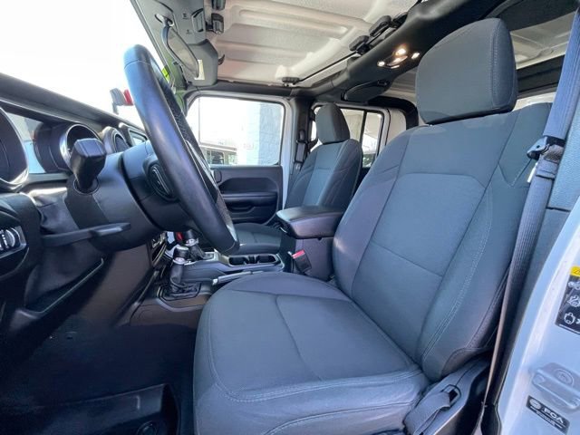 Used 2021 Jeep Gladiator Willys image 11