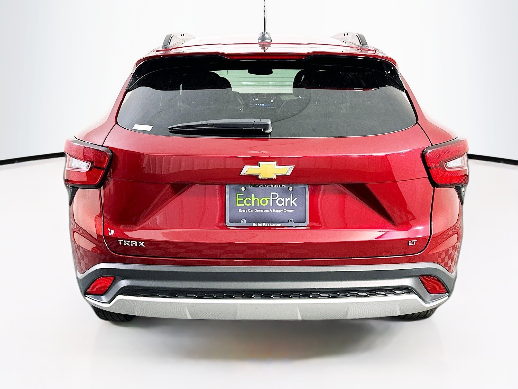 Used 2025 Chevrolet Trax LT w/ LT Convenience Package image 7