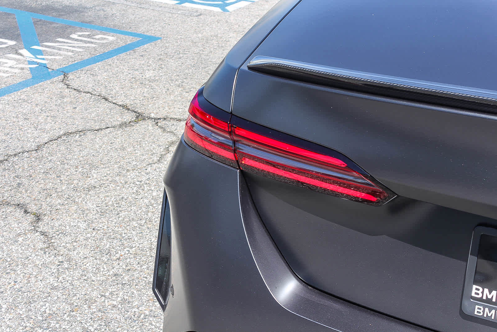 Used 2025 BMW M5 w/ Carbon Package image 7