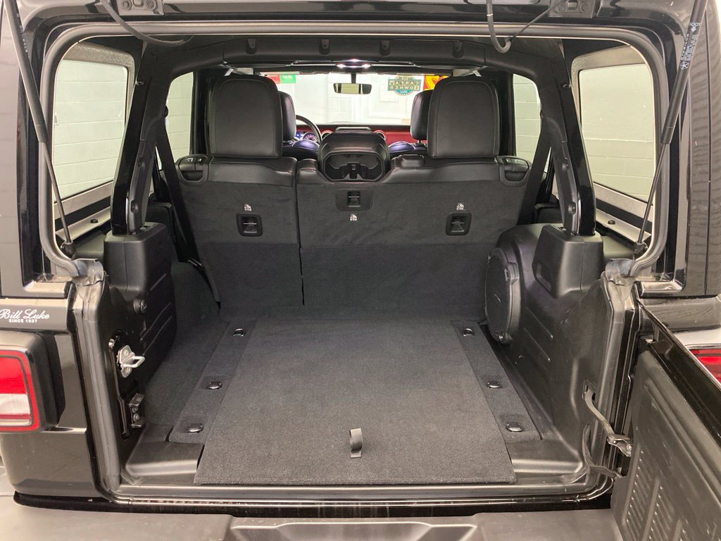 Used 2022 Jeep Wrangler Unlimited Rubicon AWD/4WD image 23