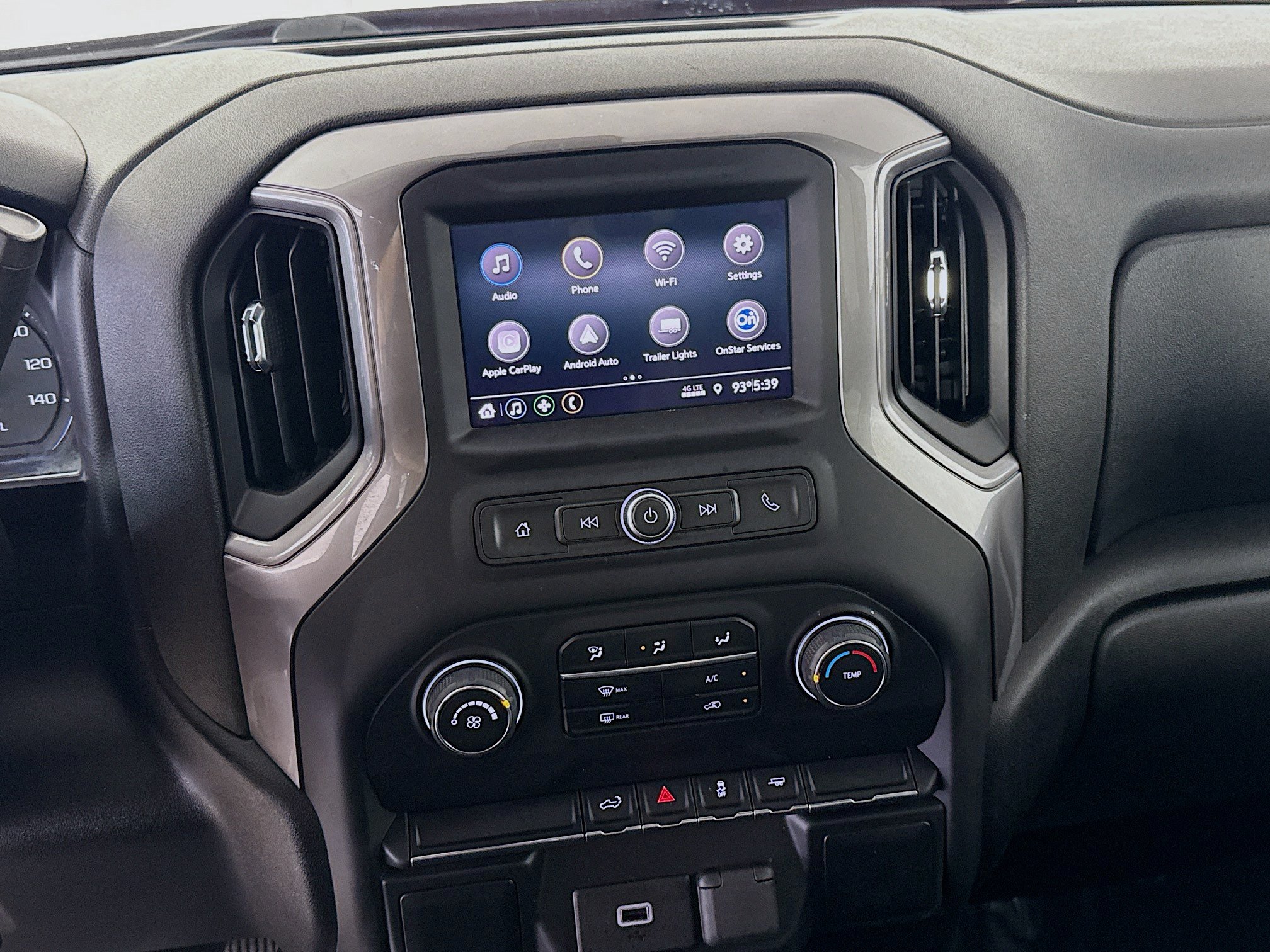 Used 2020 Chevrolet Silverado 1500 Custom w/ Custom Value Package RWD image 17