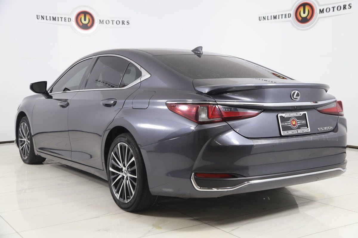 Used 2023 Lexus ES 300h w/ Premium Package image 4