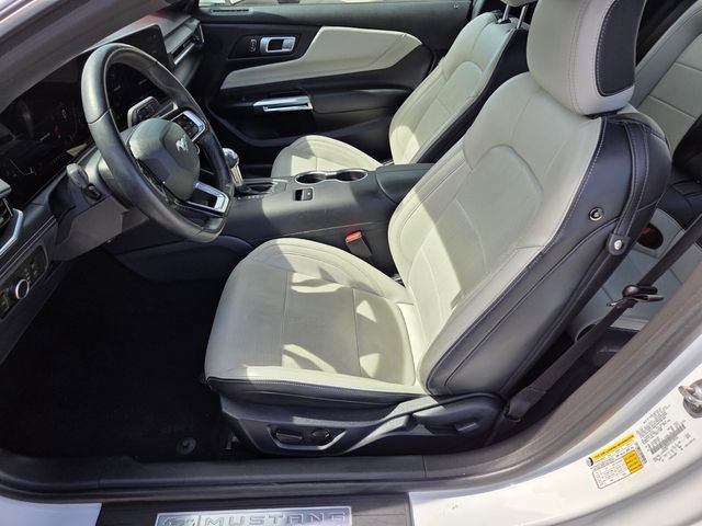 Used 2025 Ford Mustang Premium RWD image 11