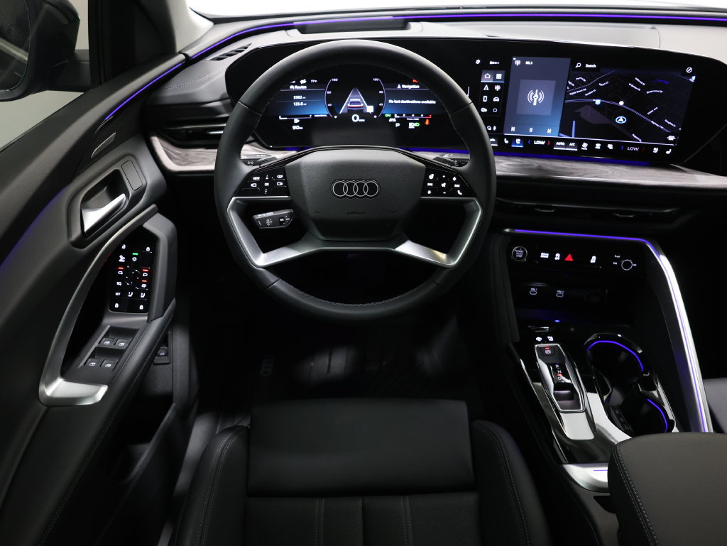 Certified 2025 Audi Q5 Premium Plus w/ Premium Plus AWD/4WD image 16
