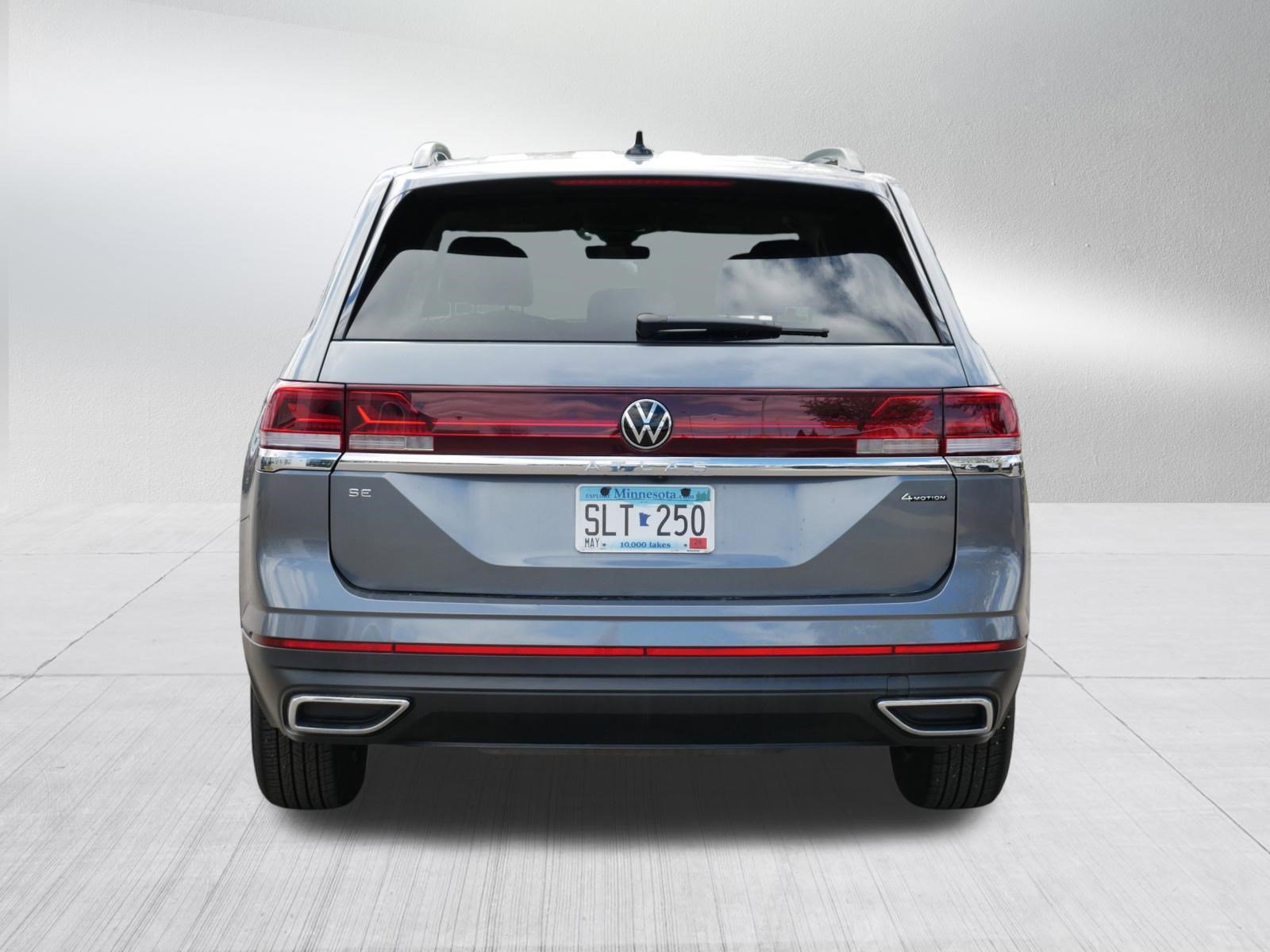 Used 2025 Volkswagen Atlas SE AWD/4WD image 6