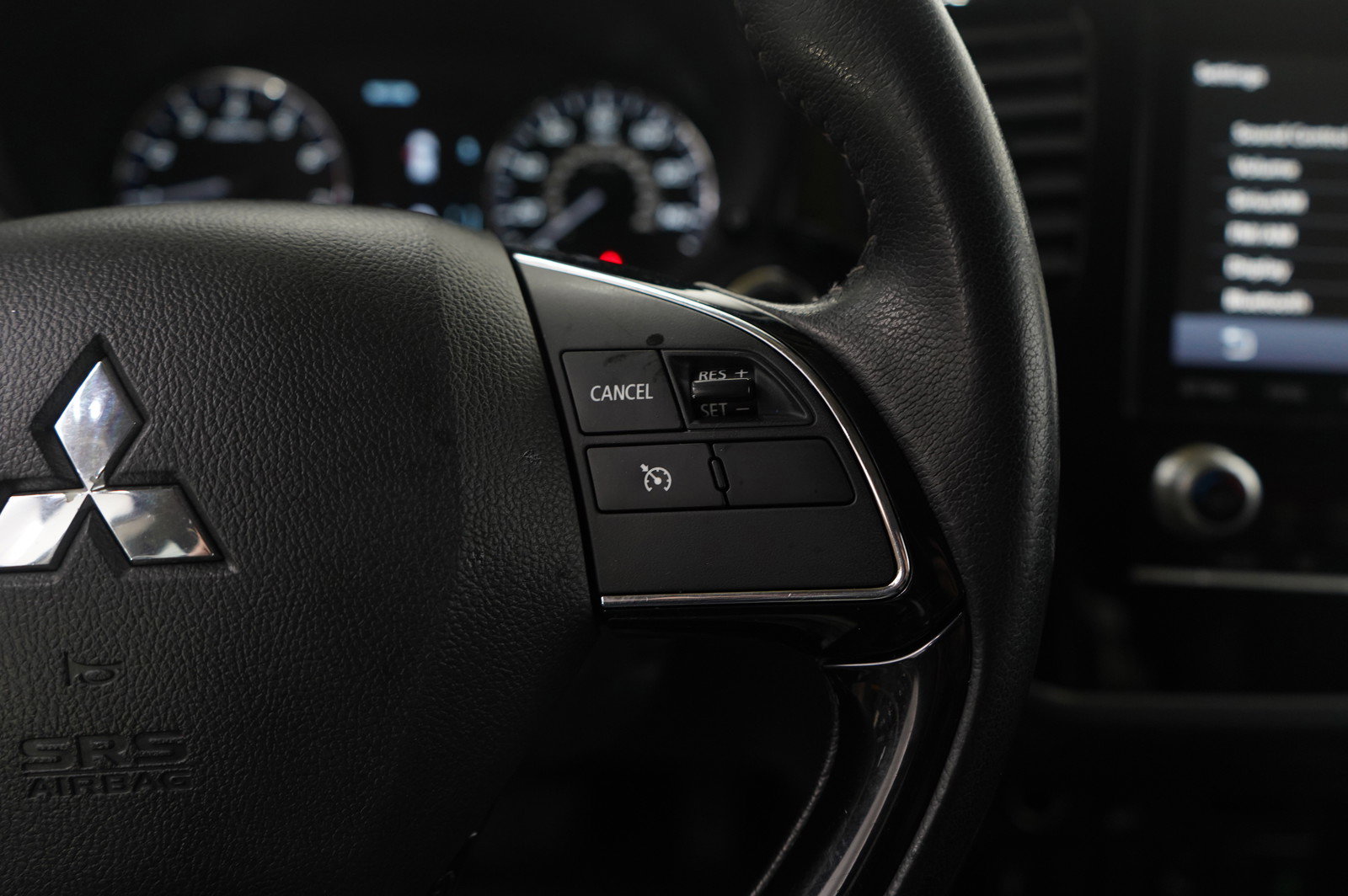 Used 2020 Mitsubishi Outlander SEL image 19