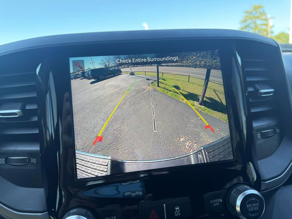 Used 2024 RAM 2500 Tradesman w/ Chrome Appearance Group image 30