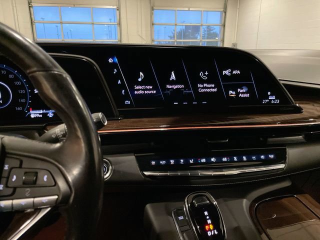 Used 2023 Cadillac Escalade ESV Premium Luxury Platinum image 18