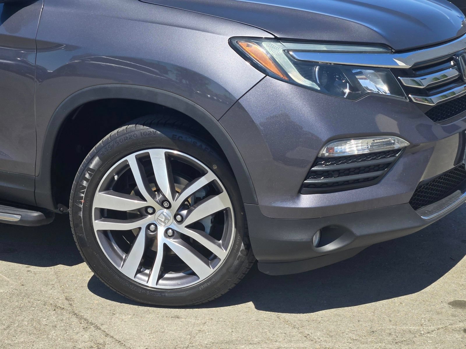 Used 2018 Honda Pilot Touring image 9