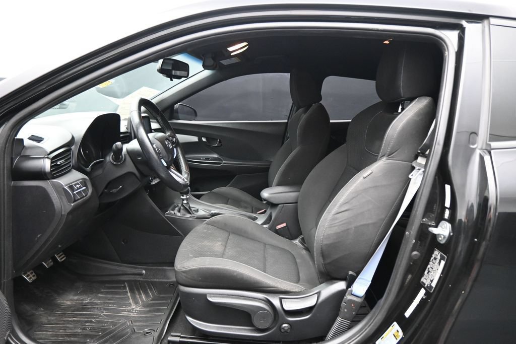 Used 2020 Hyundai Veloster N w/ Performance Package FWD image 9