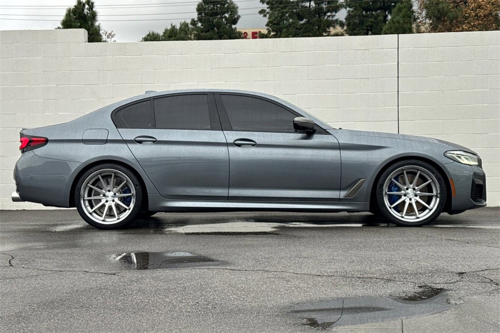 Used 2022 BMW M550i xDrive w/ Executive Package image 6