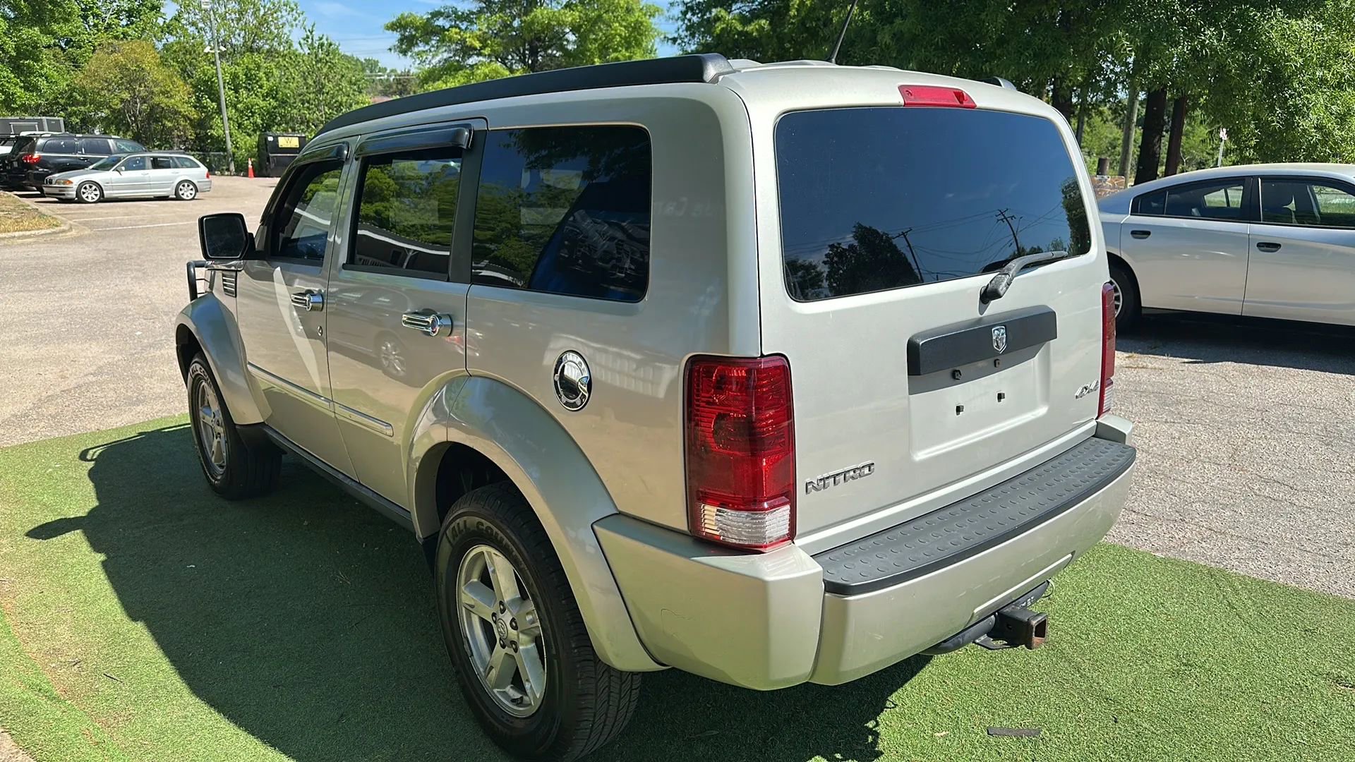 Used 2008 Dodge Nitro SXT image 5