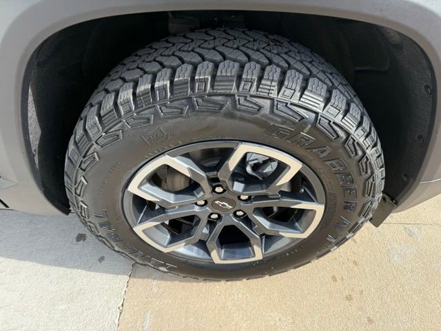 New 2026 Chevrolet Equinox ACTIV image 4