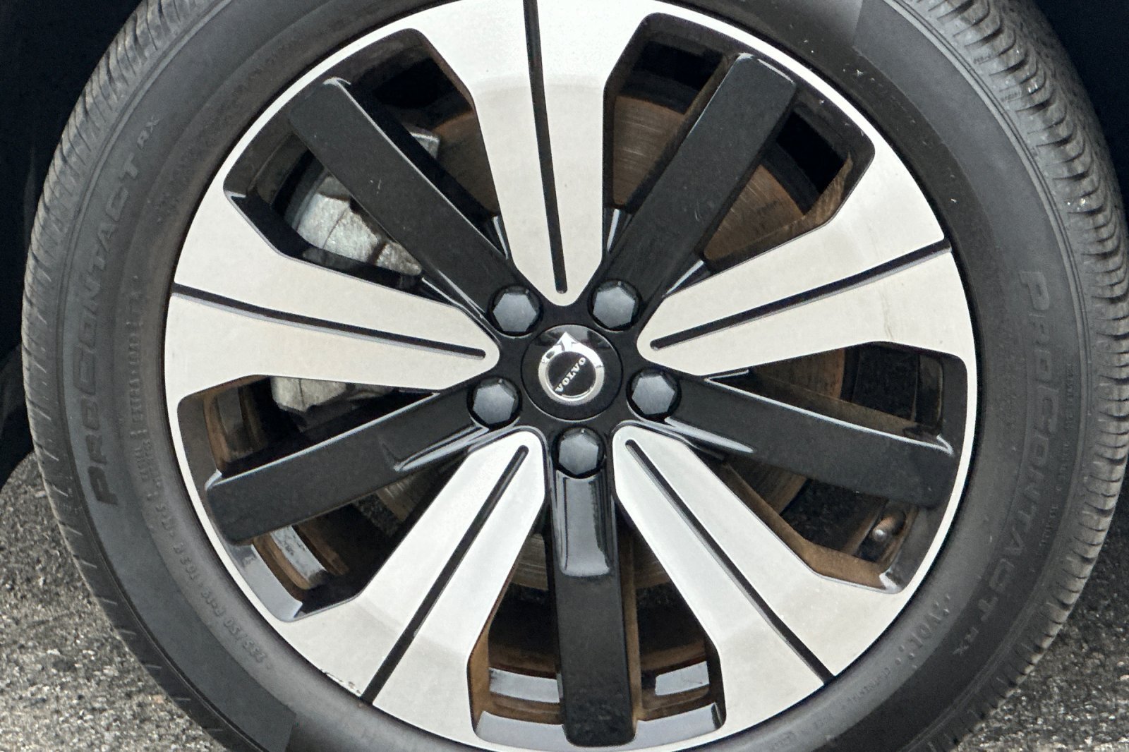 Certified 2023 Volvo C40 P8 Recharge Plus AWD/4WD image 32
