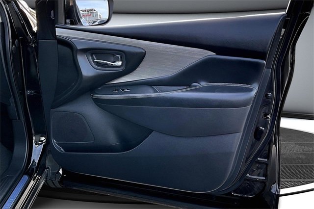 Certified 2017 Nissan Murano Platinum w/ Platinum Technology Package image 28