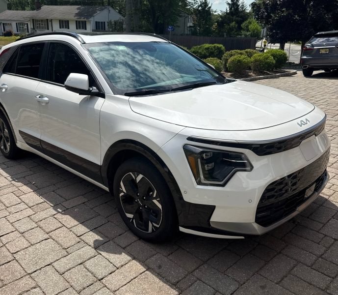 Certified 2023 Kia Niro Wave