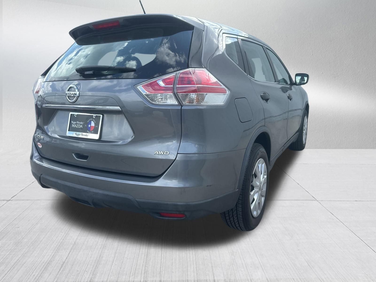 Used 2016 Nissan Rogue S image 9