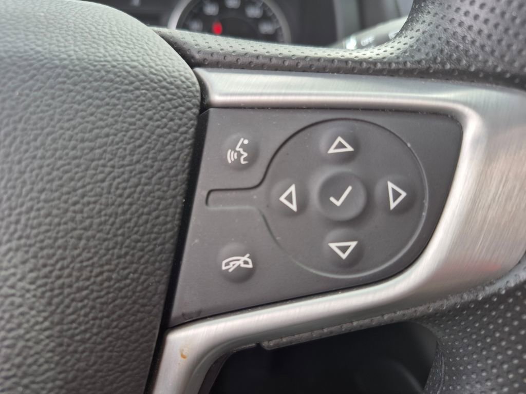 Used 2023 GMC Acadia SLE image 20